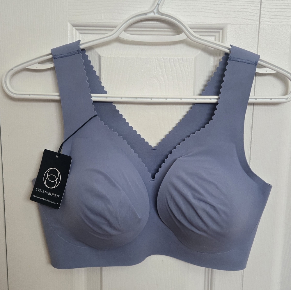 Evelyn & Bobbie Bra